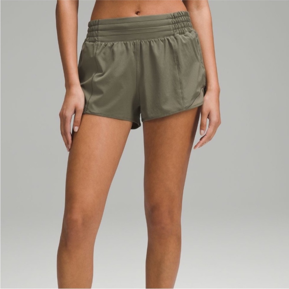 lululemon athletica *cute* Olive Green Hi-ri Hottie Shorts